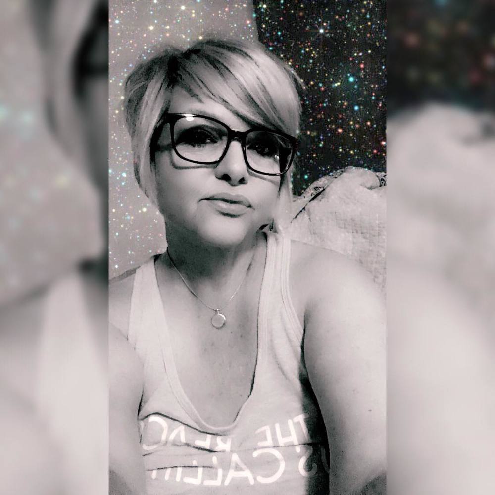 Meet your Posher, Dee